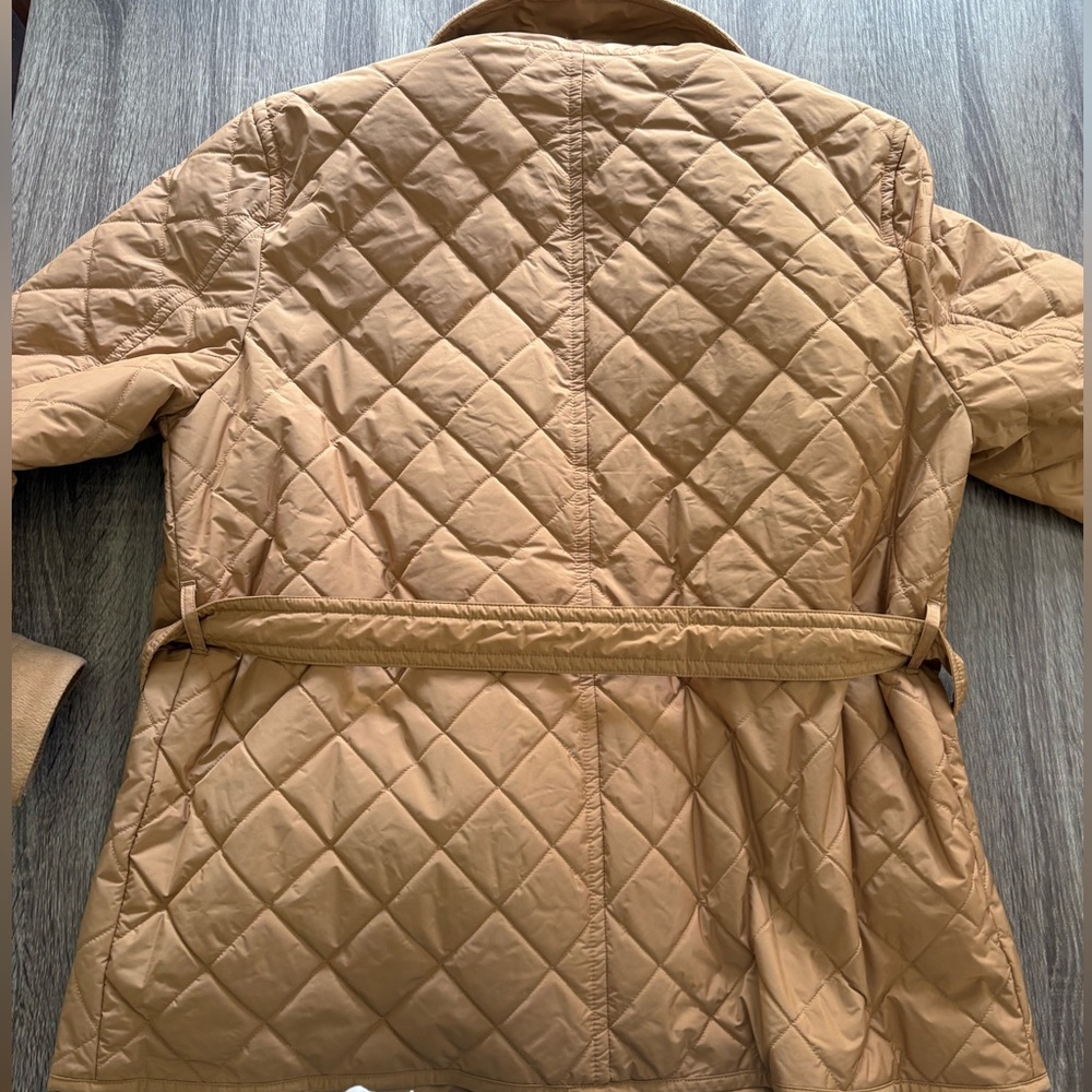 Ann Taylor Weekend quilted jacket - Picture 3 of 7